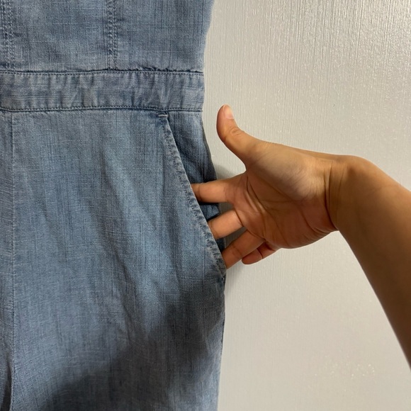 Alice + Olivia Chambray Sleeveless Jumpsuit Size 0 - Picture 12 of 13